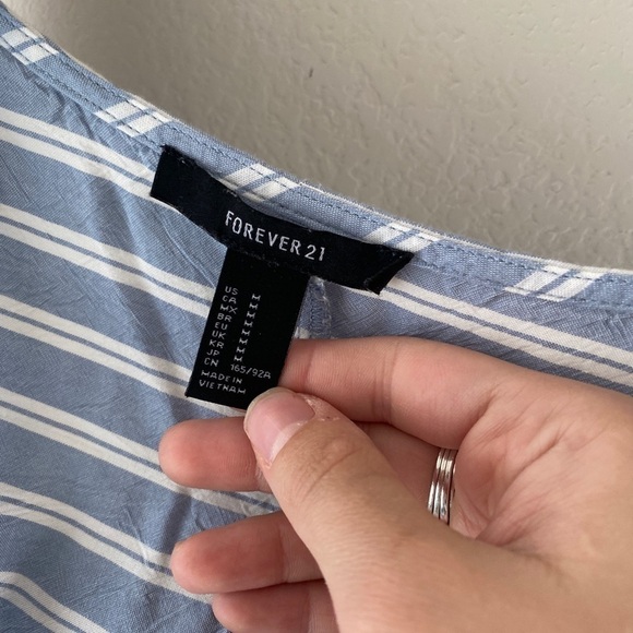 Forever 21 blue long sleeve romper blue and white - Picture 5 of 5